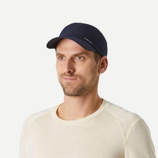 Gorra Trekking viaje Travel 100 Azul marino.Talla única Azul