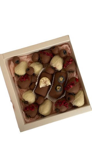 Клубнично-банановый бокс "Mix" АССОРТИ 450-500г