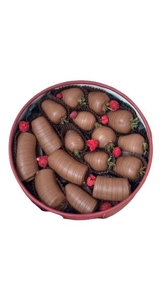 Клубнично - банановый бокс "Red" АССОРТИ 400-450г