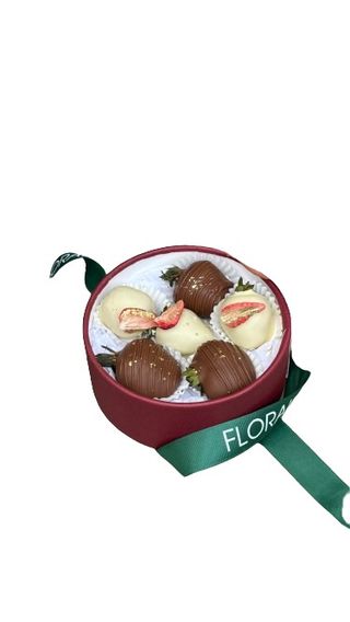 Клубничный бокс "Amour" 6 КЛУБНИК