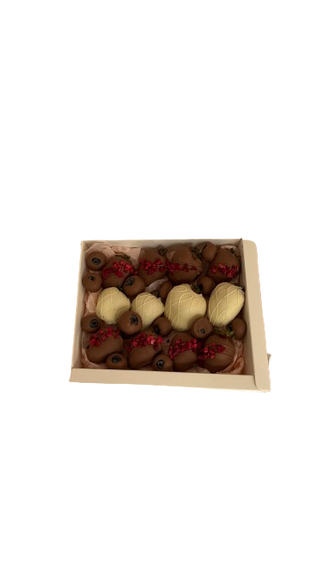 Клубнично - голубичный бокс "Lelly" АССОРТИ 400-450г