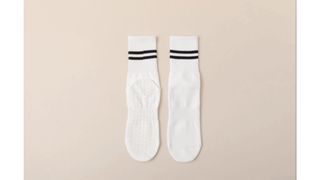 წინდები, Mid-Calf Yoga Socks Non-Slip Silicone Crew for Indoor, თეთრი ზოლიანი