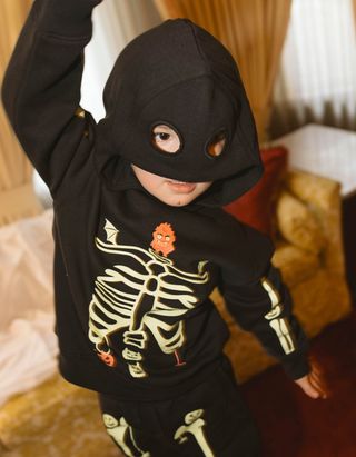 Sweat com capuz cardada que brilha no escuro para menino, preto, Tamanho 3/4