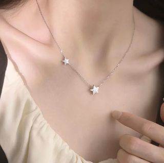 ვერცხლის ყელსაბამი ორი ვარსკვლავით