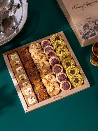 Plateau de gâteaux prestige maxi 1,5kg/74 pièces