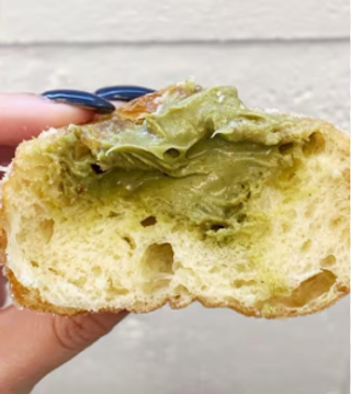 Beignet pistache Par pièce