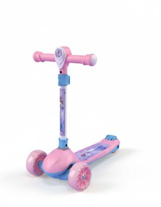 15738 სპორტული სკუტერი თვითგორია ელზას ნახატით