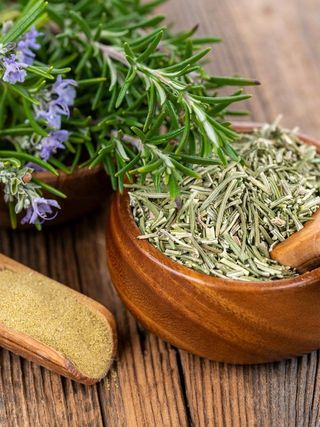 Romarin séché – Arôme Méditerranéen