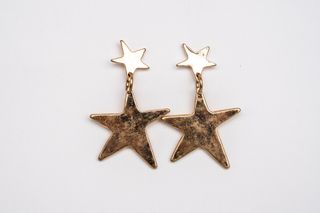 Robert Lee Moris-ის ოქროსფერი საყურეები