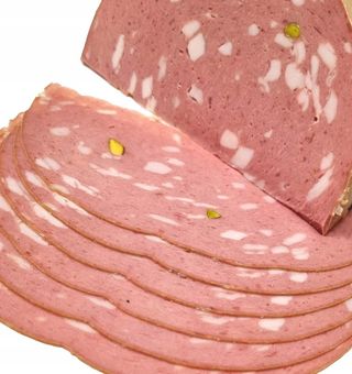 MORTADELA Z PISTACJAMI