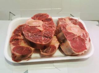 Rasol de vitel cu os