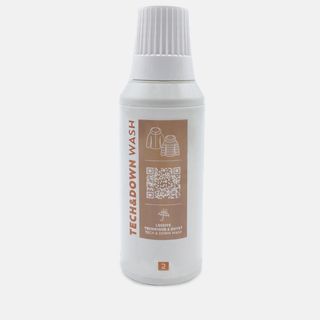Detergente biodegradable para prendas técnicas, impermeables o plumón 250 ml - 250ML