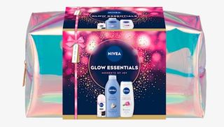 NIVEA set 26 skin glow neseser 3/1
