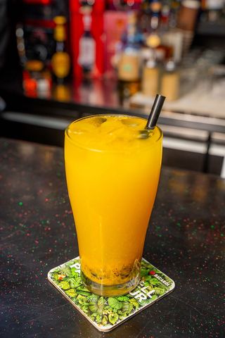 Tanqueray 911 Passion Yellow, 750ml