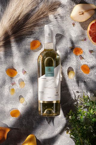 ფიროსმანი თეთრი