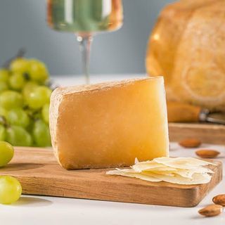 დაძველებული ყველი პარმა 352გრ