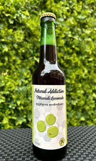 ნატურალური ლიმონათი ტყემლის 330მლ