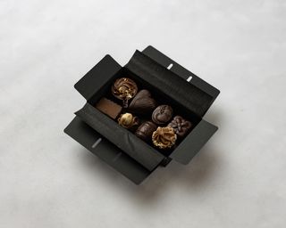 Bombonjera 100g - crna selekcija