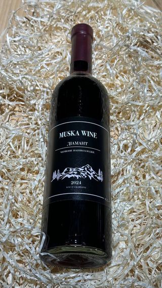 Вино MUSKA VINE Діамант Червоне напівсолодке 2025 рік (Закарпаття)