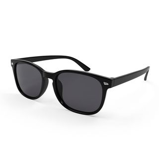 Lunettes de soleil noires au style décontracté