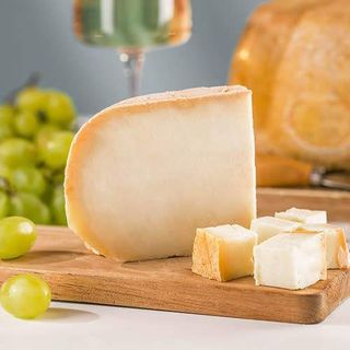 Თხის Დაძველებული Ყველი 214გრ