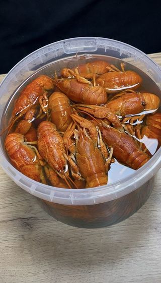 Раки розміру М в фірмовому приготуванні