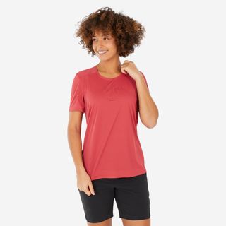 Camiseta de montaña y trekking manga corta Mujer Quechua MH500.XL Rojo