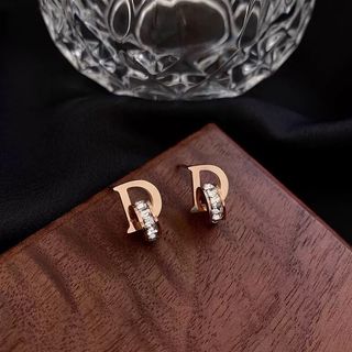დიორის ნაპერწკლის საყურეები / Dior Spark Earrings