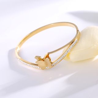 ოქროსფერი ორმაგი პეპელას სამაჯური – 18K პრემიუმი / Golden Double Butterfly Bangle – 18K Premium