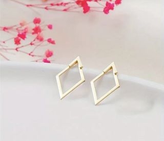 მინიმალური ბრილიანტის საყურეები / Minimal Diamond Earrings