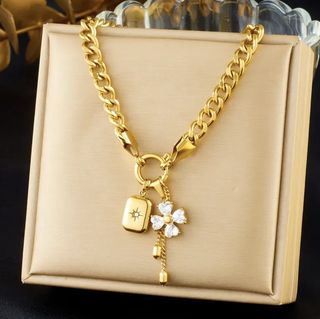სამეფო სამყურას ყელსაბამი / Royal Clover Necklace