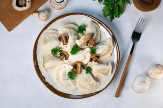 Вареники З Голандським Сиром Та Грибами