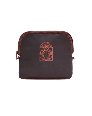 NECESER GRANDE LOGO (MARRÓN OSCURO)