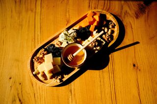 ლორის და ძეხვეულის ნაირსახეობა