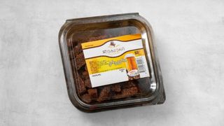 კრეკერი მარილით და ნივრით