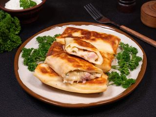 Млинці З Шинкою Та Голандським Сиром