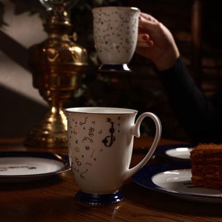 ფაიფურის ჭიქა "დამწერლობა"