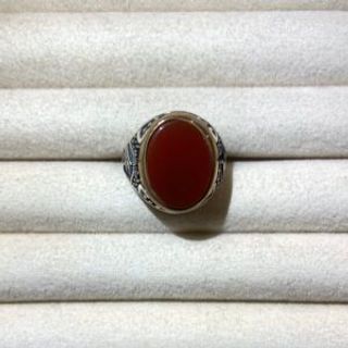 Muški prsten sa bordo ovalnom pločom 02