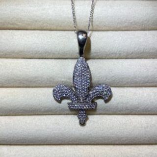 Srebreni lančić sa motivom ljiljana i cirkonima 006