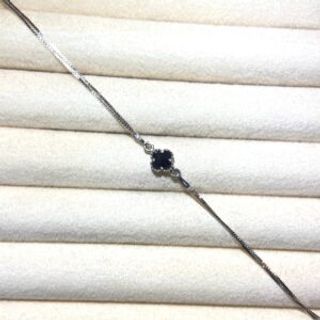 Srebrena dupla narukvica u obliku djeteline sa crnim manjim cirkonom 002