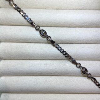 Srebrena narukvica sa detaljima zrna kafe