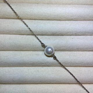 Srebrena narukvica sa biserom