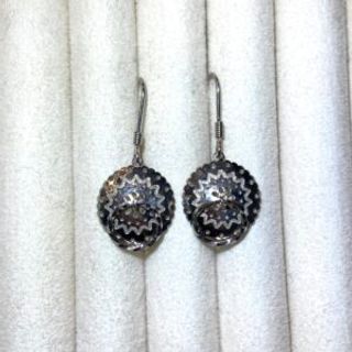 Srebrene zvekir naušnice na provlačenje