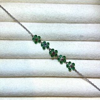 Srebrena narukvica sa pet zelenih cvjetova