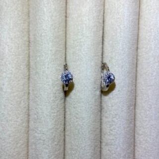 Srebrene naušnice male halke sa okruglim cirkonom