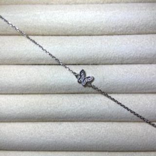 Srebrena narukvica u obliku leptira sa cirkonima 002