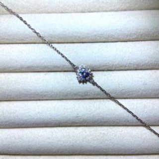 Srebrena narukvica srce prozirno sa sitnim cirkonima