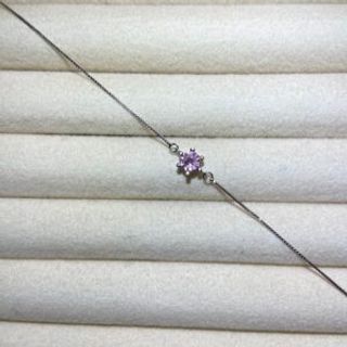 Srebrena narukvica sa srednjim svijetlorozim cirkonom