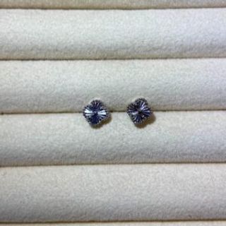 Srebrene naušnice u obliku djeteline srednje 002