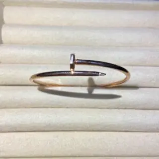 Čvrsta narukvica glat šaraf rose gold